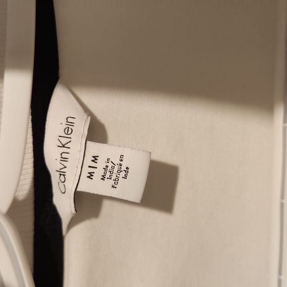 Calvin Klein Quarter Zip - Picture 2 of 3